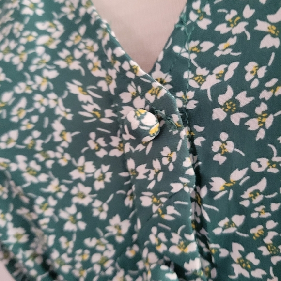 Commense Cottagecore Dress • Green & White Floral • Size Medium - Picture 3 of 8